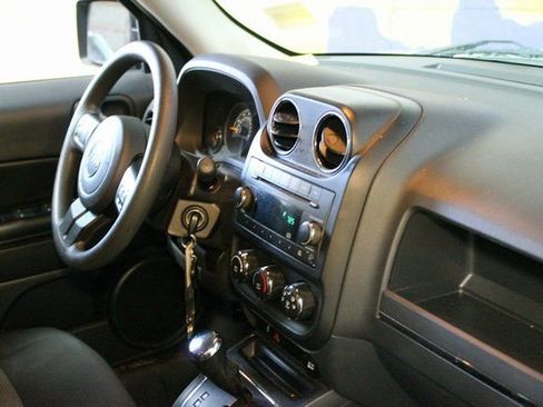 Used 2016 Jeep Patriot Sport w/ Power Value Group image 10