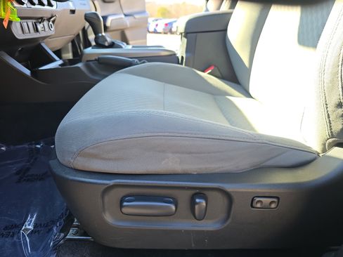 Used 2021 Toyota Tacoma SR5 image 31