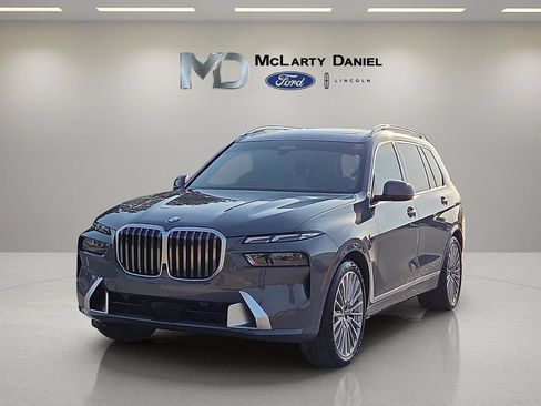 Used 2024 BMW X7 xDrive40i AWD/4WD image 2