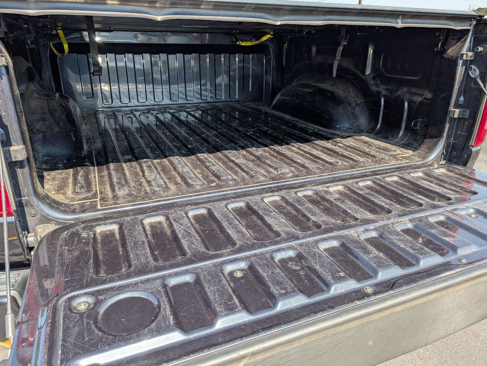 Used 2020 RAM 1500 Laramie w/ Sport Appearance Package AWD/4WD image 38