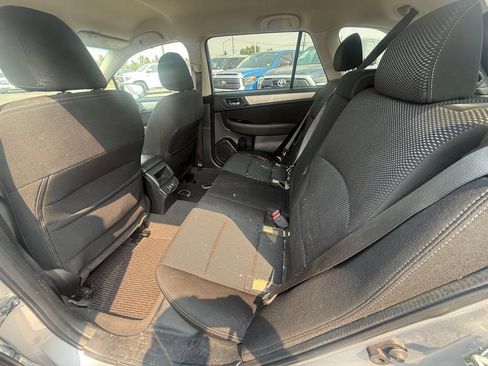 Used 2019 Subaru Outback 2.5i Premium AWD/4WD image 4
