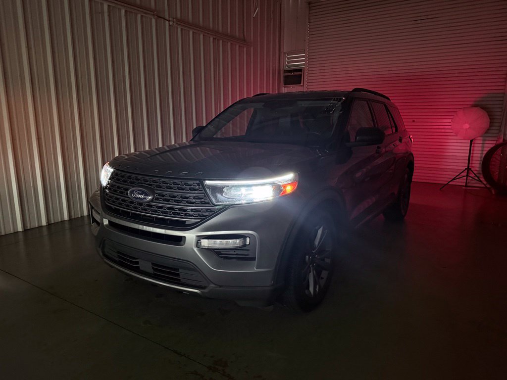 Used 2021 Ford Explorer XLT w/ Equipment Group 202A RWD image 8