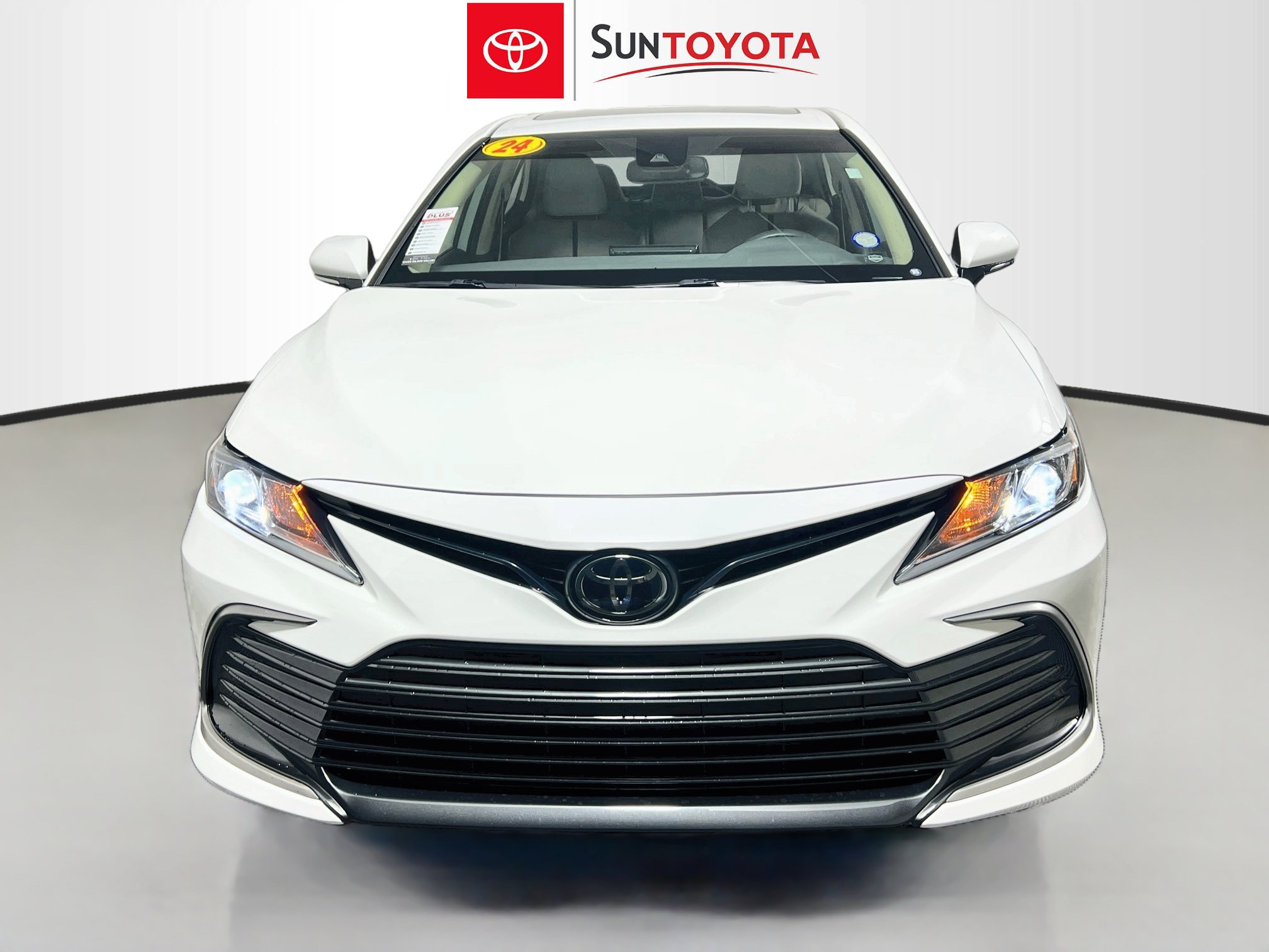 Used 2024 Toyota Camry LE w/ Convenience Package FWD image 10