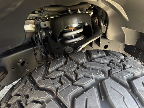 Used 2018 Ford F150 XLT AWD/4WD image 31
