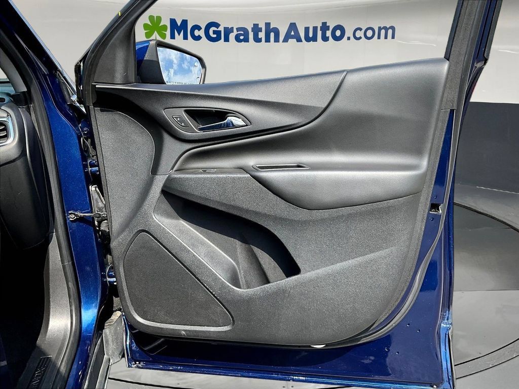 Used 2022 Chevrolet Equinox LT FWD image 30