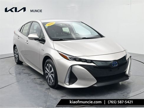 Used 2020 Toyota Prius Prime XLE image 1