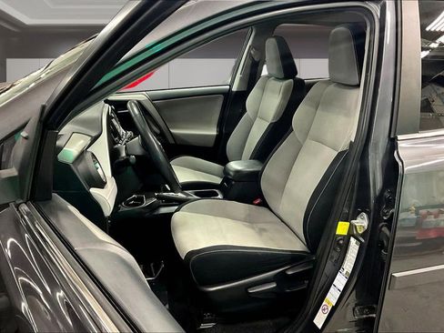 Used 2018 Toyota RAV4 Adventure AWD/4WD image 21