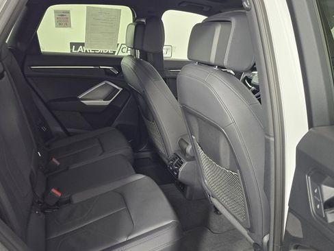 Used 2025 Audi Q3 2.0T Premium image 19