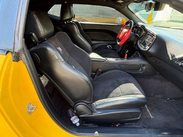 Used 2017 Dodge Challenger R/T Scat Pack w/ Leather Interior Group RWD image 7