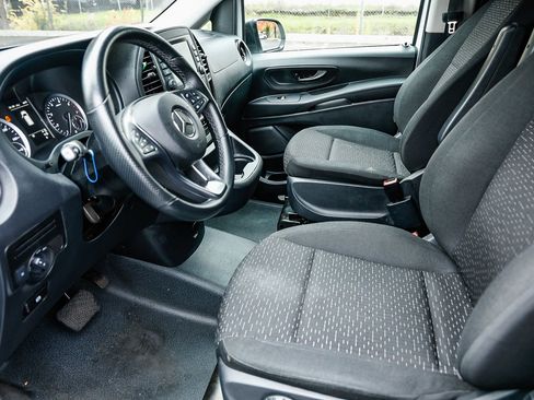 Used 2022 Mercedes-Benz Metris image 16