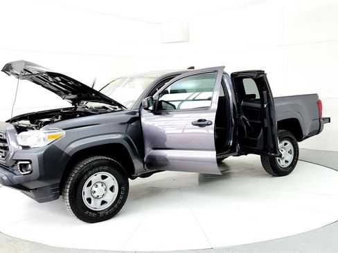 Certified 2019 Toyota Tacoma SR image 10