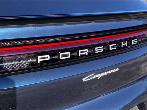 Used 2026 Porsche Cayenne image 33