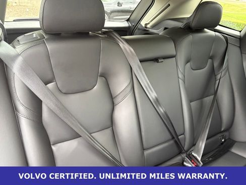 Certified 2025 Volvo XC60 B5 Core AWD/4WD image 35