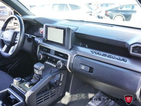 Used 2024 Toyota Tacoma TRD Off-Road image 41