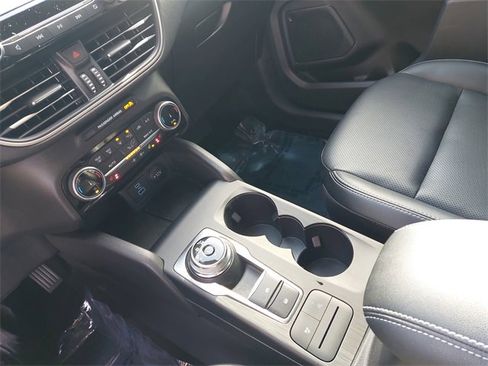Certified 2022 Ford Escape SEL image 23