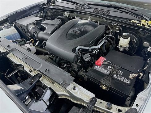 Used 2022 Toyota Tacoma SR image 26