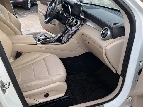 Used 2017 Mercedes-Benz GLC 300 GLC 300 Sport Utility 4D w/ Premium 2 Package image 32