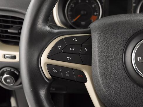 Used 2015 Jeep Cherokee Latitude image 14