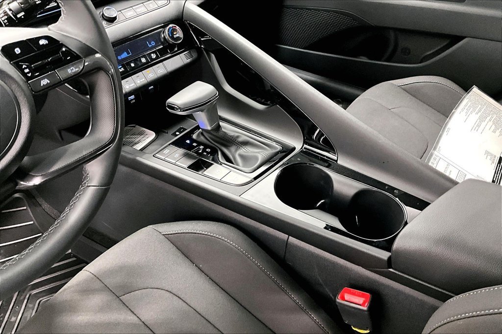 New 2026 Hyundai Elantra SEL FWD image 21
