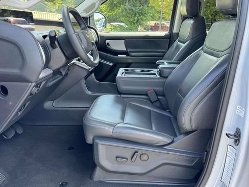 Used 2025 Ford Expedition Max Active AWD/4WD image 21