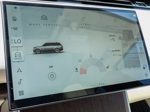 New 2026 Land Rover Range Rover Long Wheelbase SE AWD/4WD image 38