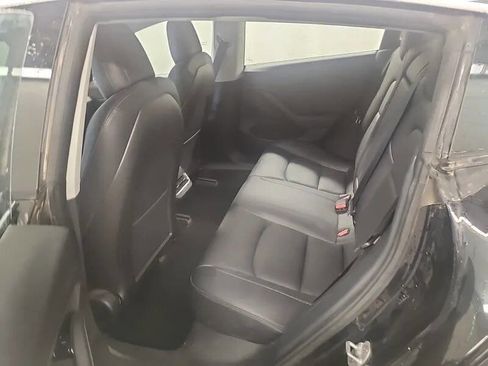 Used 2018 Tesla Model 3 Long Range image 9