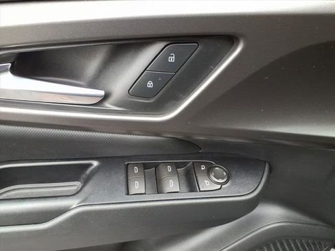 Used 2026 Chevrolet Equinox EV LT w/ Comfort Package FWD image 27