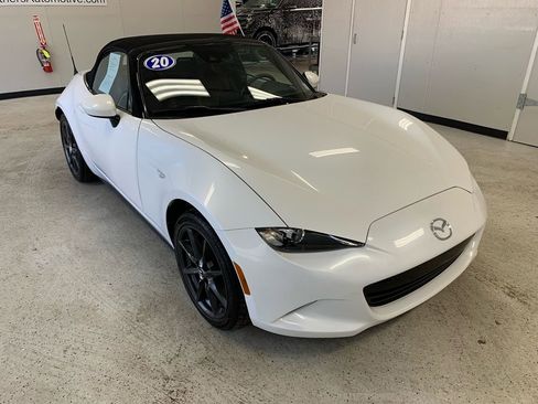 Used 2020 MAZDA MX-5 Miata Grand Touring image 10