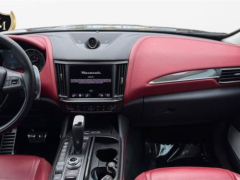 Used 2023 Maserati Levante Modena AWD/4WD image 15