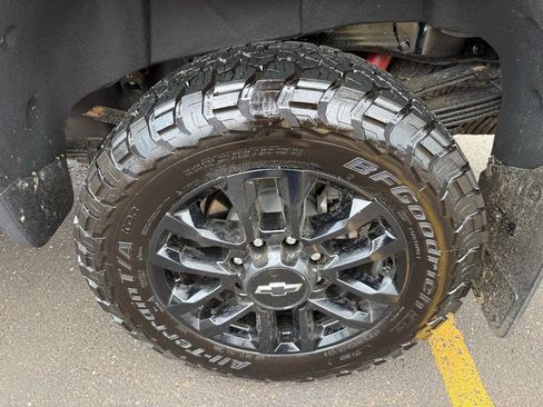 Used 2025 Chevrolet Silverado 3500 LTZ w/ LTZ Plus Package AWD/4WD image 11