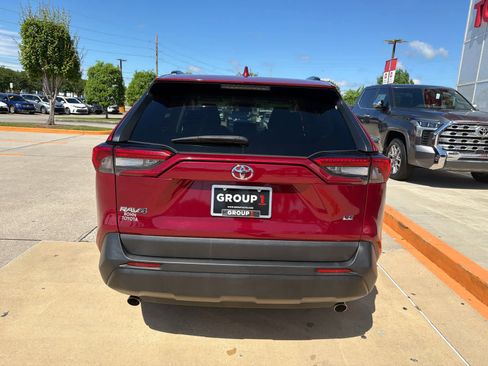 Used 2019 Toyota RAV4 LE FWD image 49