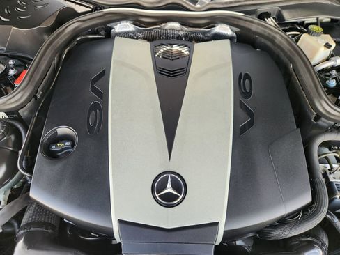 Used 2011 Mercedes-Benz E 350 BlueTEC Sedan image 32
