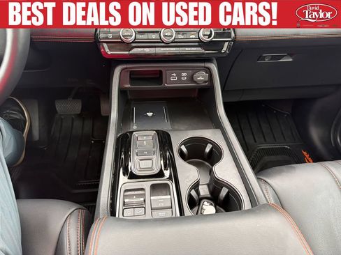Used 2025 Honda Pilot TrailSport image 15