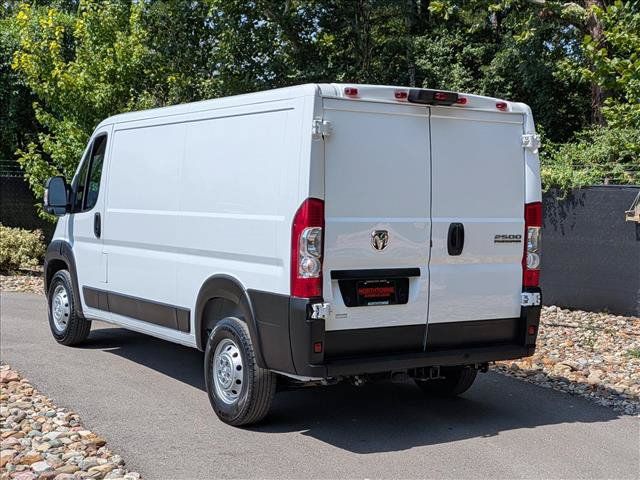 Used 2023 RAM ProMaster 2500 w/ Driver Convenience Group FWD image 3
