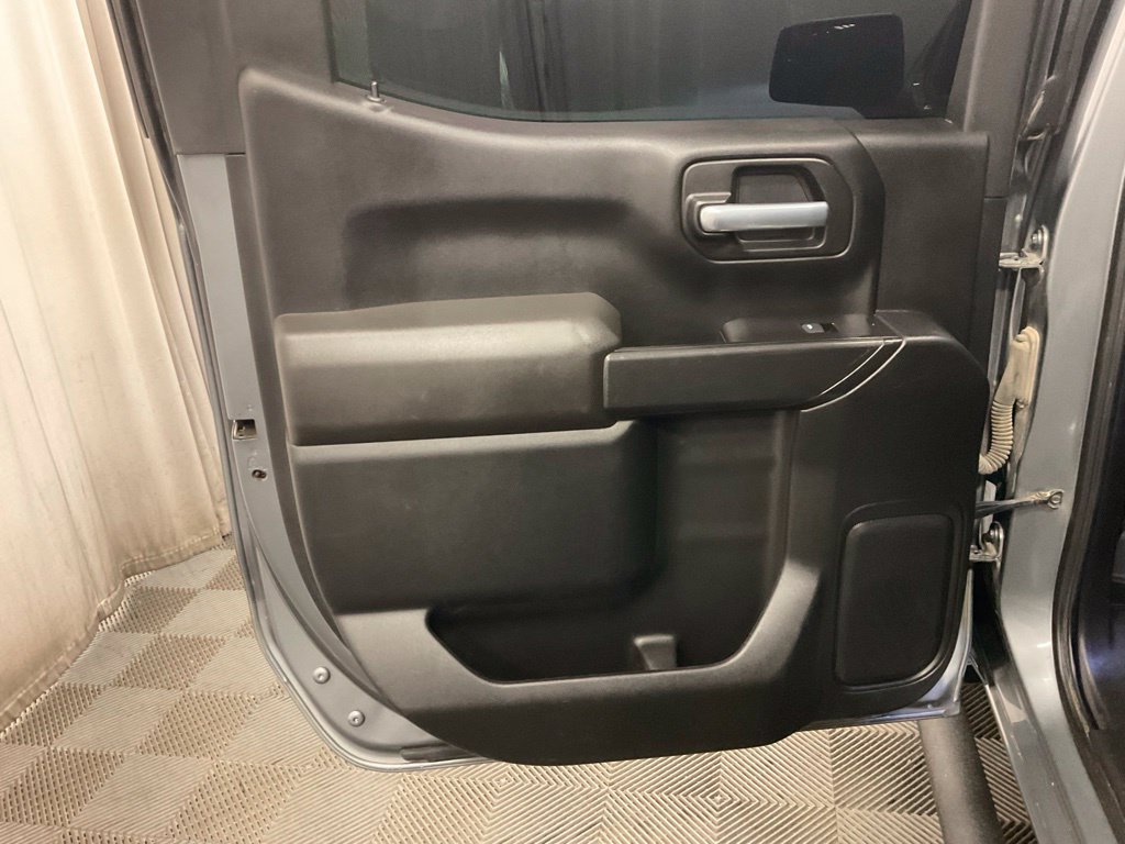 Used 2021 Chevrolet Silverado 1500 LT AWD/4WD image 22