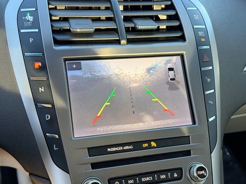 Used 2019 Lincoln MKZ Reserve image 24