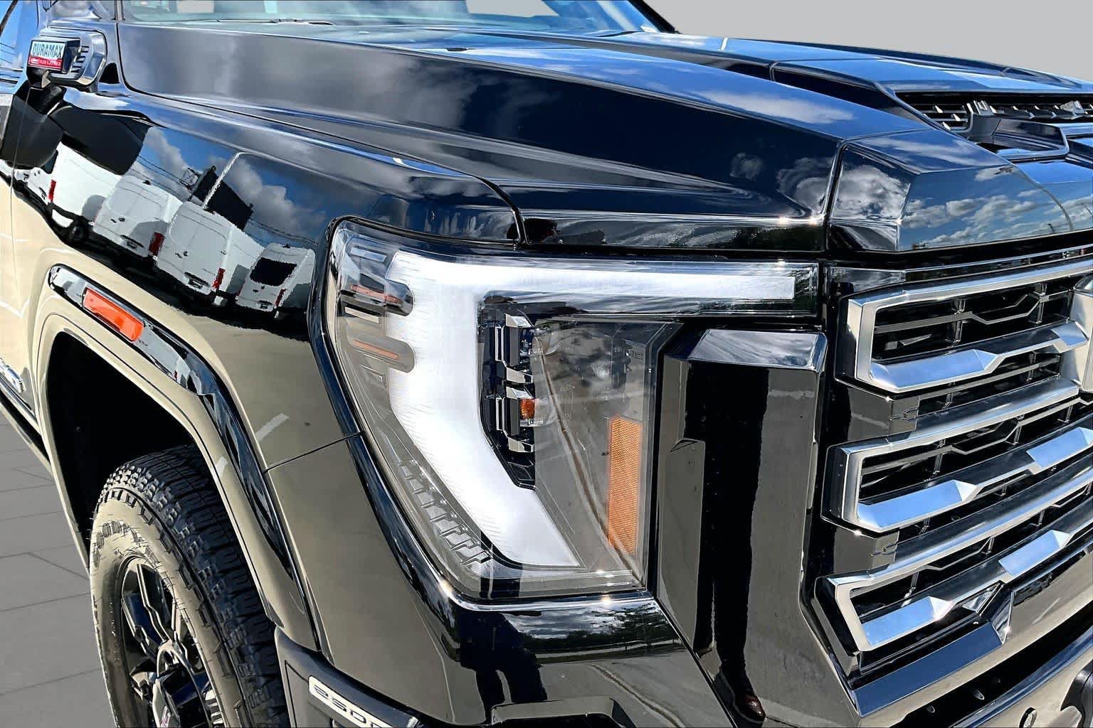 Used 2026 GMC Sierra 2500 AT4 w/ AT4 Premium Plus Package AWD/4WD image 27