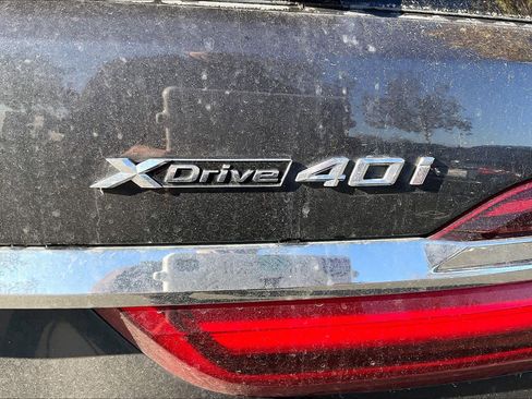 Used 2021 BMW X7 xDrive40i image 11