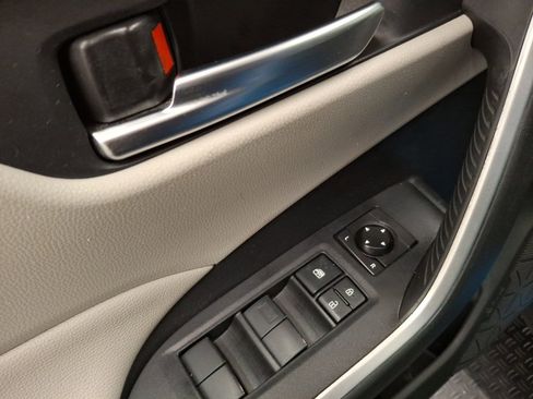 Used 2020 Toyota RAV4 XLE image 14