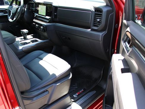Certified 2025 Chevrolet Silverado 1500 LT Trail Boss w/ Convenience Package II AWD/4WD image 47