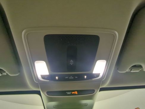 New 2026 Honda HR-V EX-L image 34