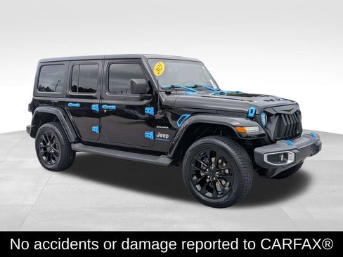 Used 2023 Jeep Wrangler Unlimited Sahara w/ Cold Weather Group AWD/4WD image 2