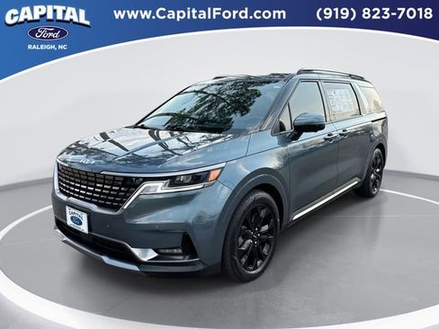 Used 2024 Kia Carnival SX image 1