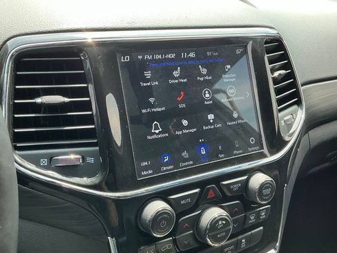 Used 2022 Jeep Grand Cherokee Laredo X RWD image 40