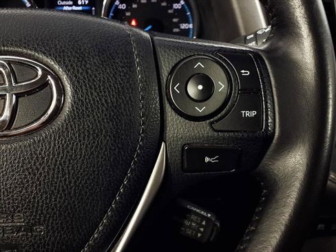 Used 2018 Toyota RAV4 Limited image 22