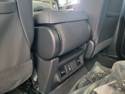 New 2025 Chevrolet Silverado 2500 Custom w/ Custom Value Package image 39