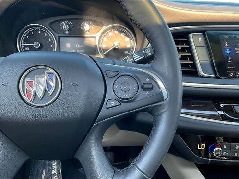 Used 2020 Buick Enclave Premium w/ Sun and Sites Package FWD image 12