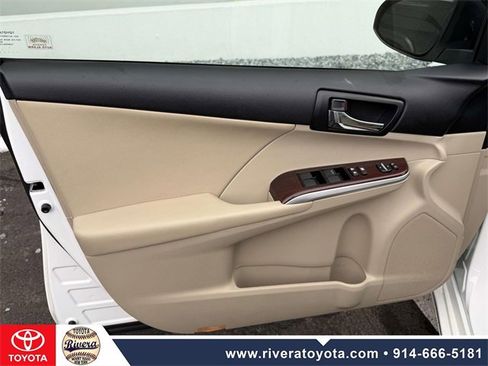 Used 2012 Toyota Camry XLE image 11