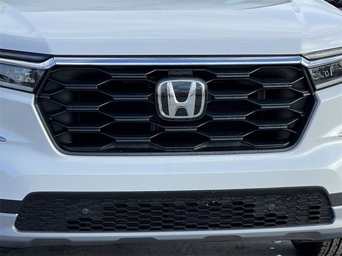 New 2025 Honda Pilot EX-L image 39