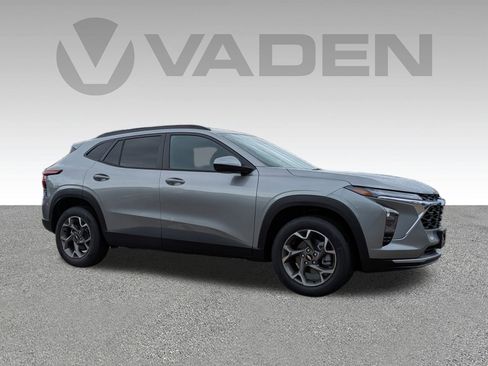 New 2026 Chevrolet Trax LT image 3